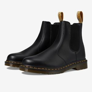 Dr Martens Vegan Felix Chelsea Boot